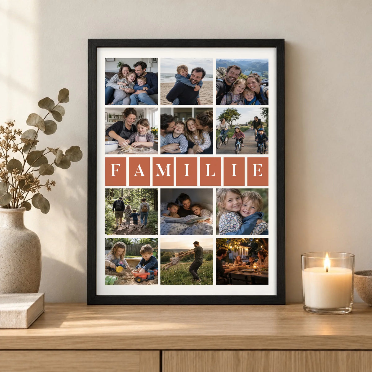 Nahaufnahme Wort-Collage Poster im schwarzen Holzrahmen mit Familienfotos