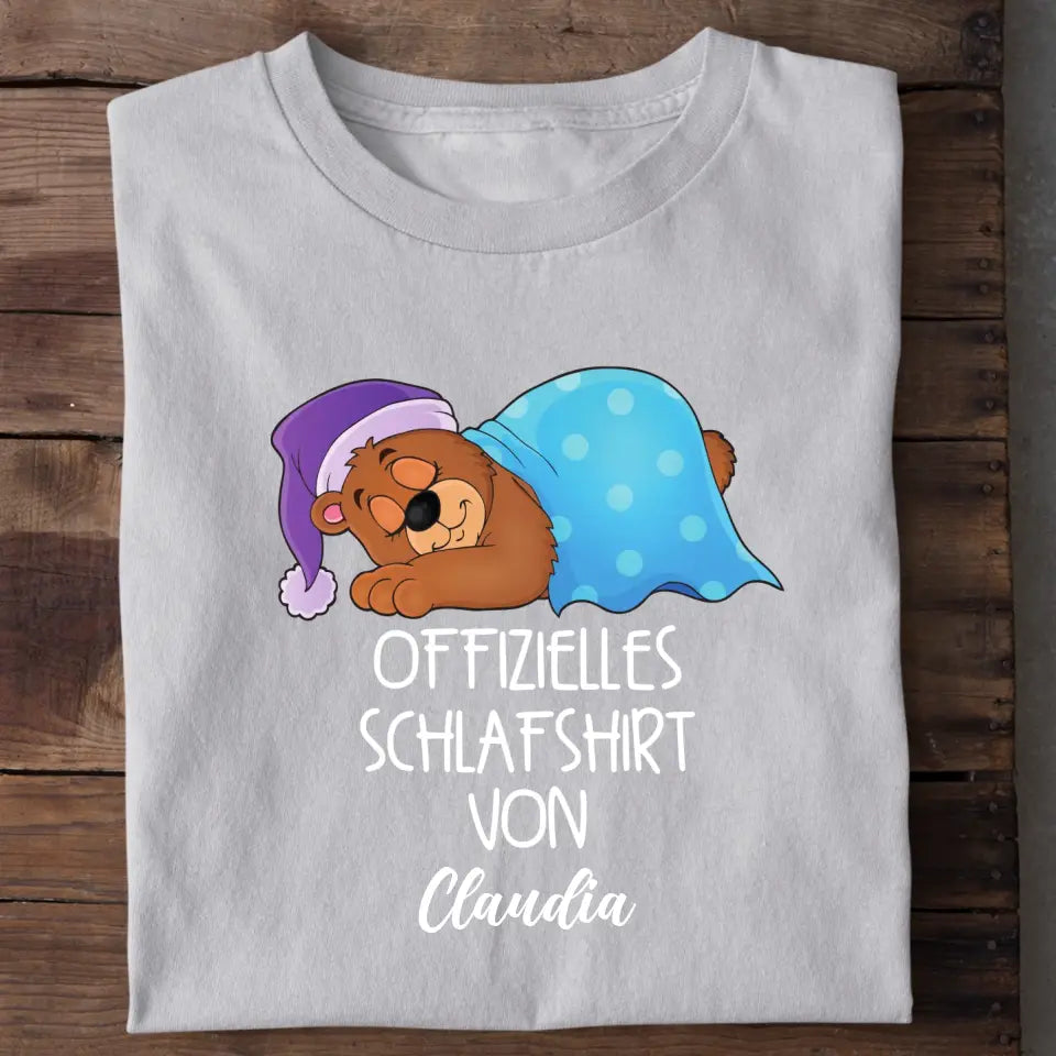 Offizielles Schlafshirt Schmusebär – Detailansicht Aufdruck personalisiert