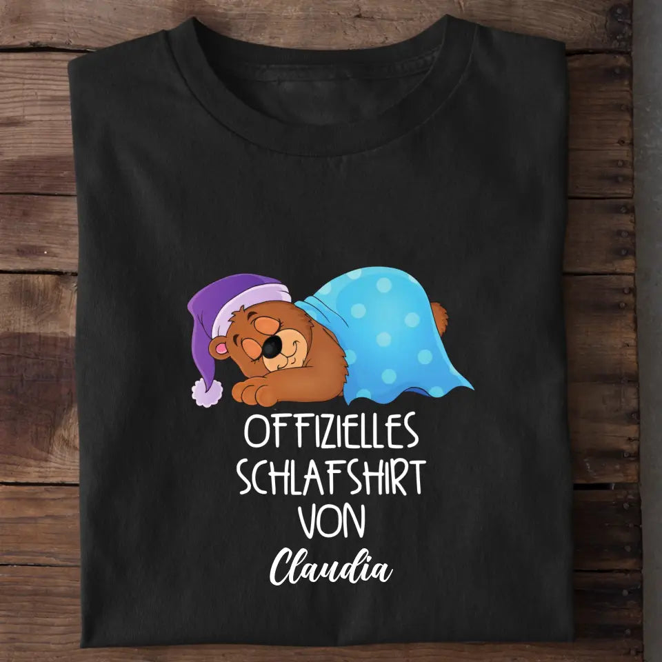 Offizielles Schlafshirt Schmusebär – Lifestyle Foto personalisiertes Schlafshirt