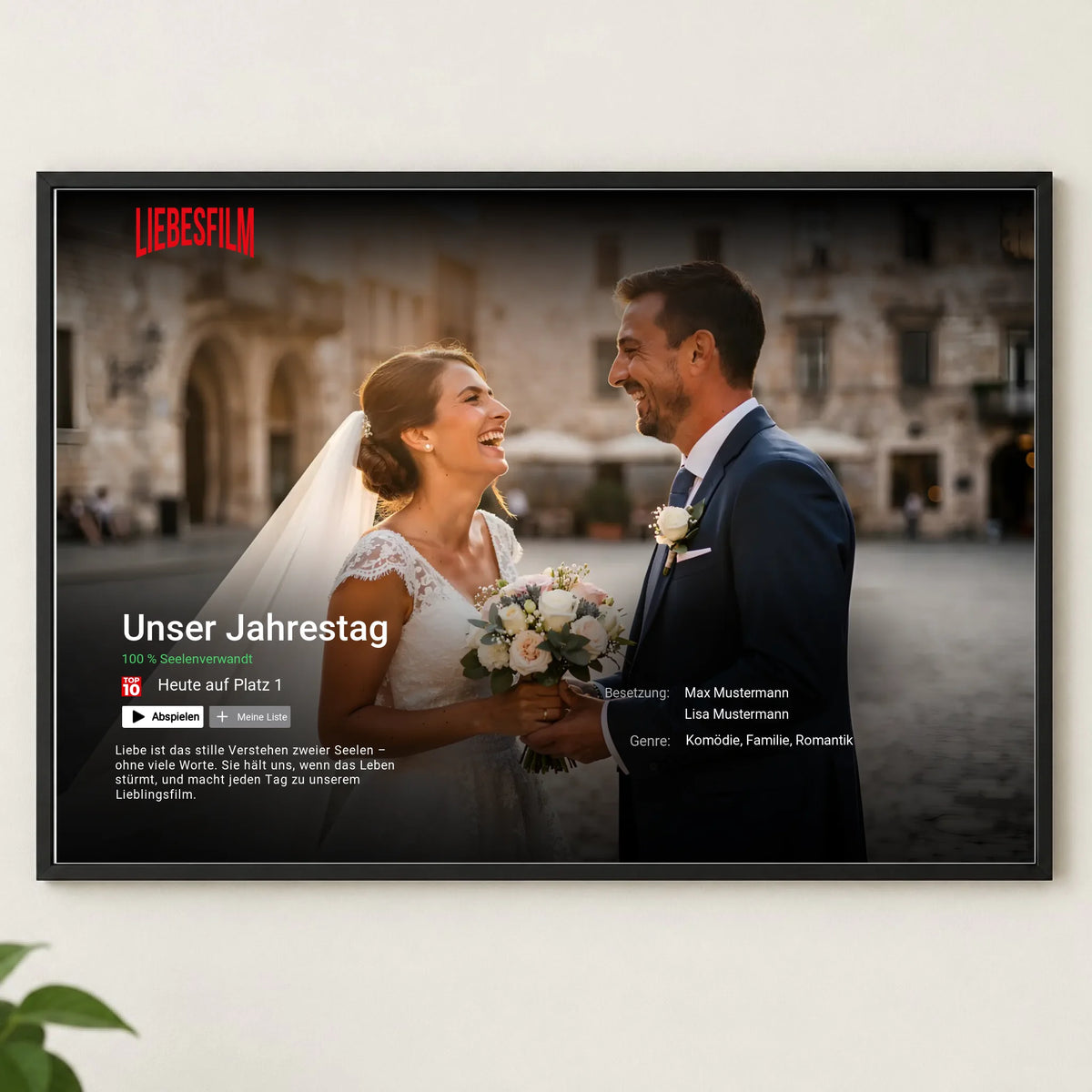 Poster Unser Liebesfilm – personalisiert mit Foto, im schwarzen Rahmen