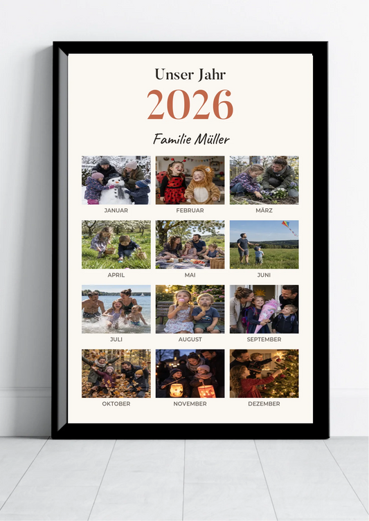 Unser Jahr 2026 Poster personalisiert – Fotocollage mit 12 Monatsfotos und Familienname