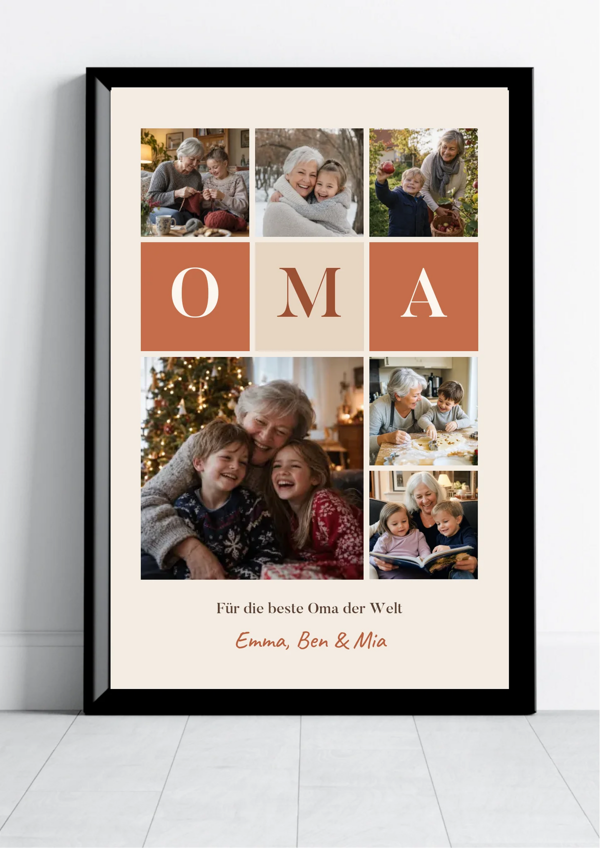 Fotocollage Poster Oma mit 6 Fotos, Buchstaben-Kacheln und Namen im schwarzen Rahmen an die Wand gelehnt