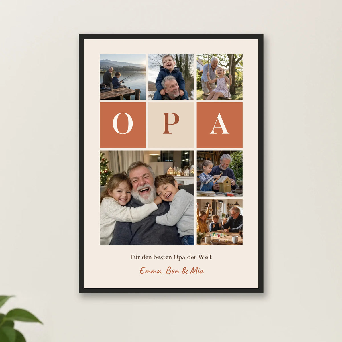 Fotocollage Poster Opa mit 6 Fotos, Buchstaben-Kacheln und Namen – Nahaufnahme im schwarzen Holzrahmen