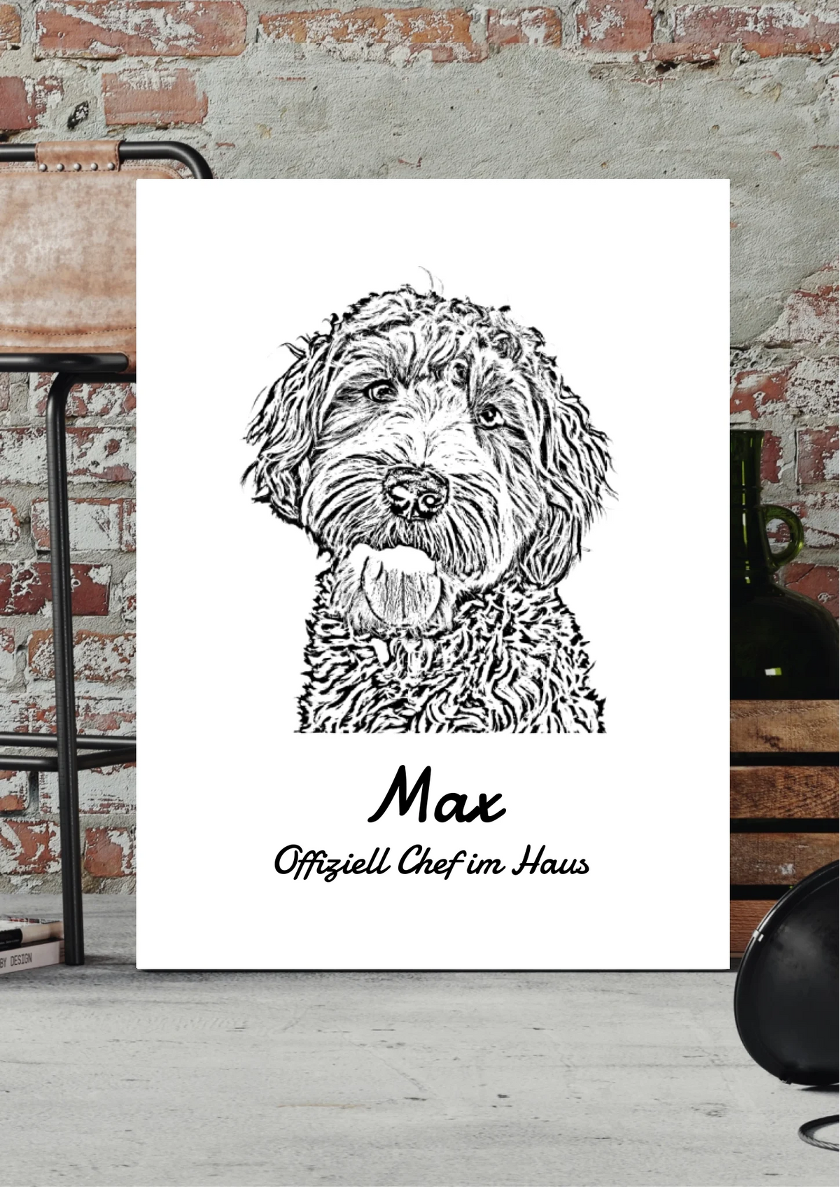 Tierportrait Leinwand Sketch-Stil personalisiert – Hund als Bleistiftzeichnung mit Namen, vor Backsteinwand
