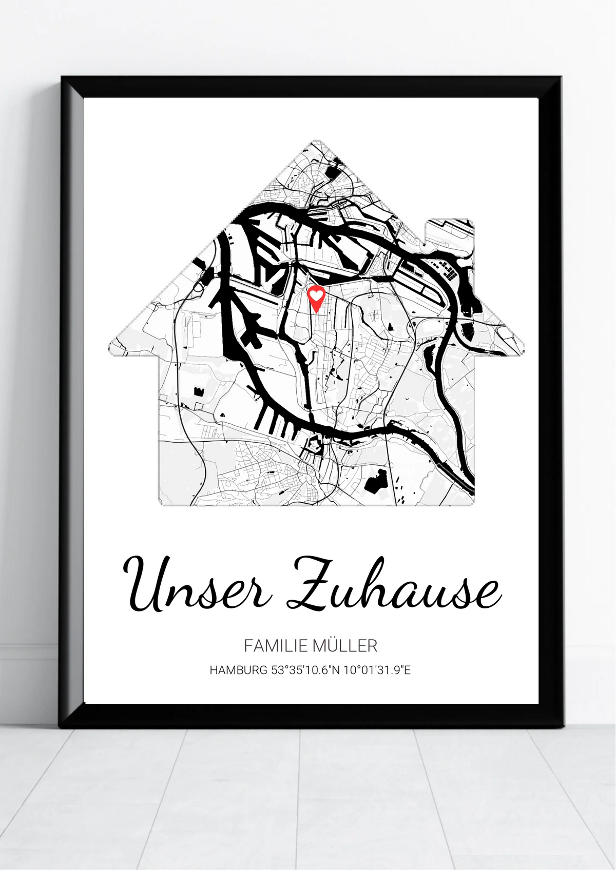 Unser Zuhause Poster mit Familienname und Koordinaten – Frontansicht im schwarzen Rahmen