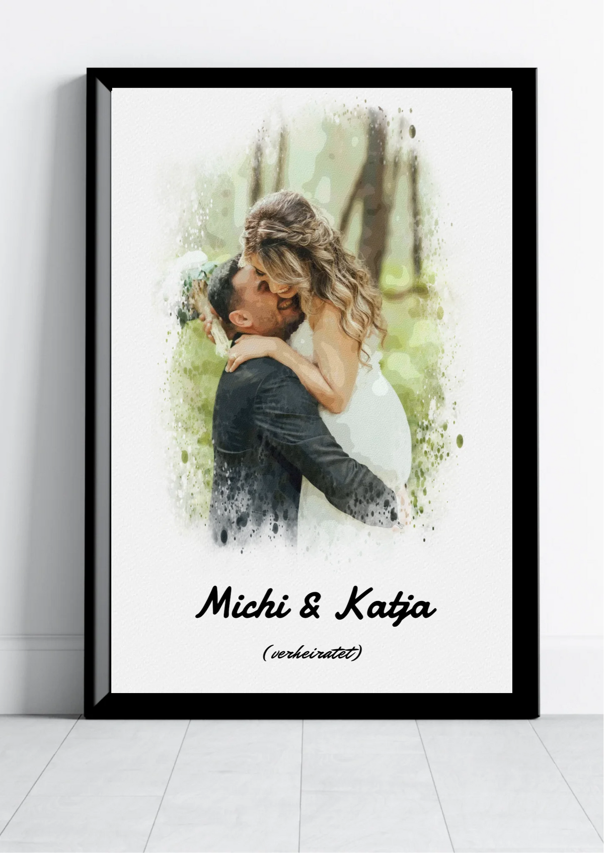 Paarposter Aquarell personalisiert – schräge Seitenansicht im schwarzen Rahmen