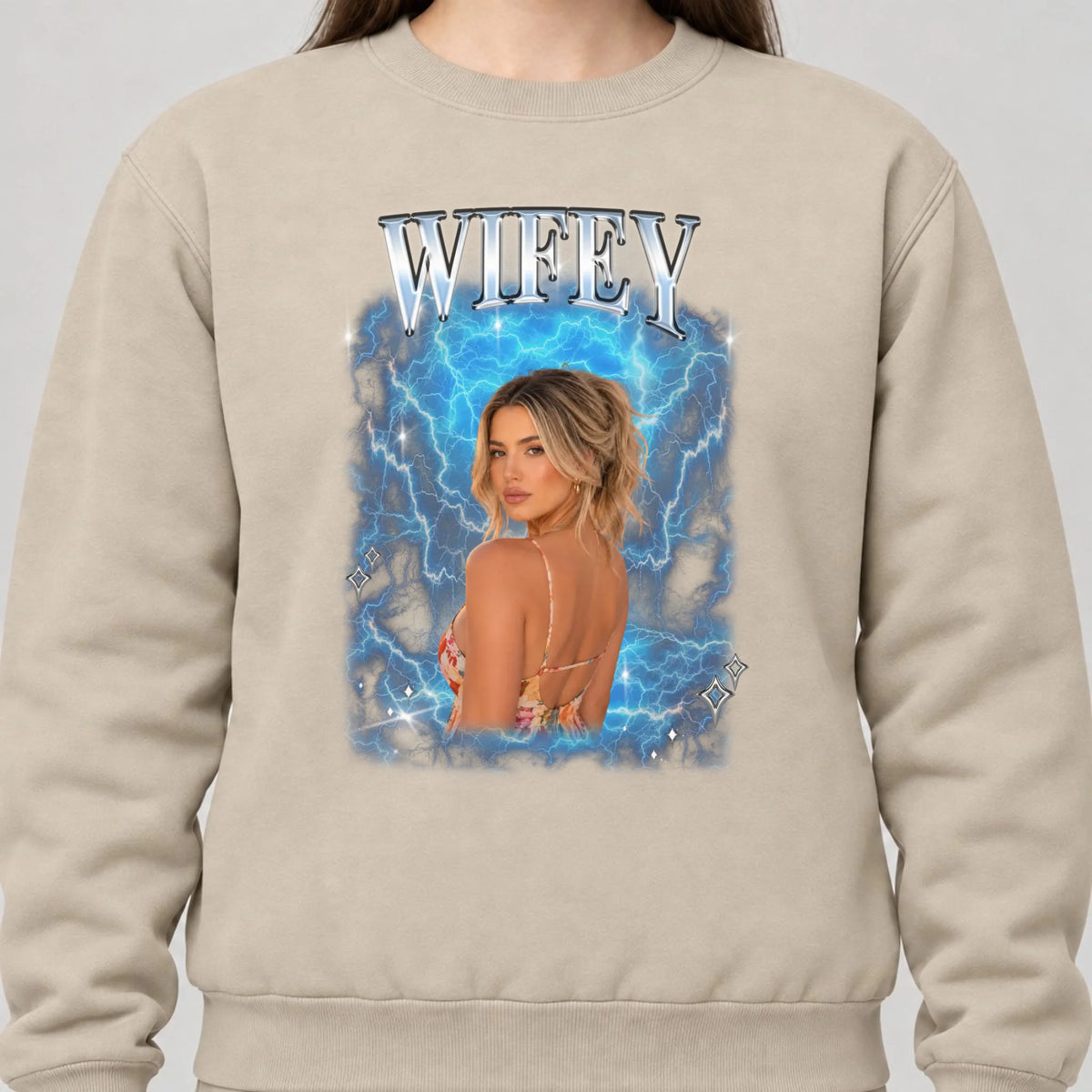Personalisiertes Sweatshirt Vintage Bootleg mit Foto und Name – Frontdruck auf der Brust, Sand