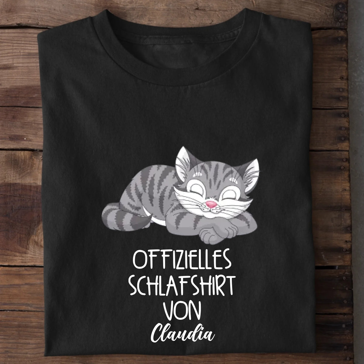 Offizielles Schlafshirt Katze – Lifestyle Foto personalisiertes Schlafshirt